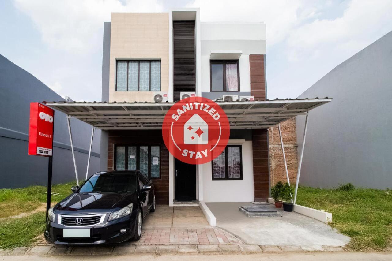 Oyo 3256 Rukost I8 Ξενοδοχείο Karawang Εξωτερικό φωτογραφία