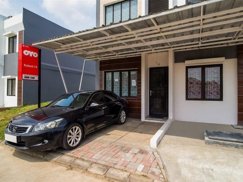 Oyo 3256 Rukost I8 Ξενοδοχείο Karawang Εξωτερικό φωτογραφία