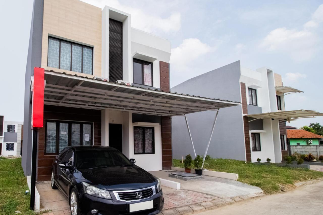 Oyo 3256 Rukost I8 Ξενοδοχείο Karawang Εξωτερικό φωτογραφία