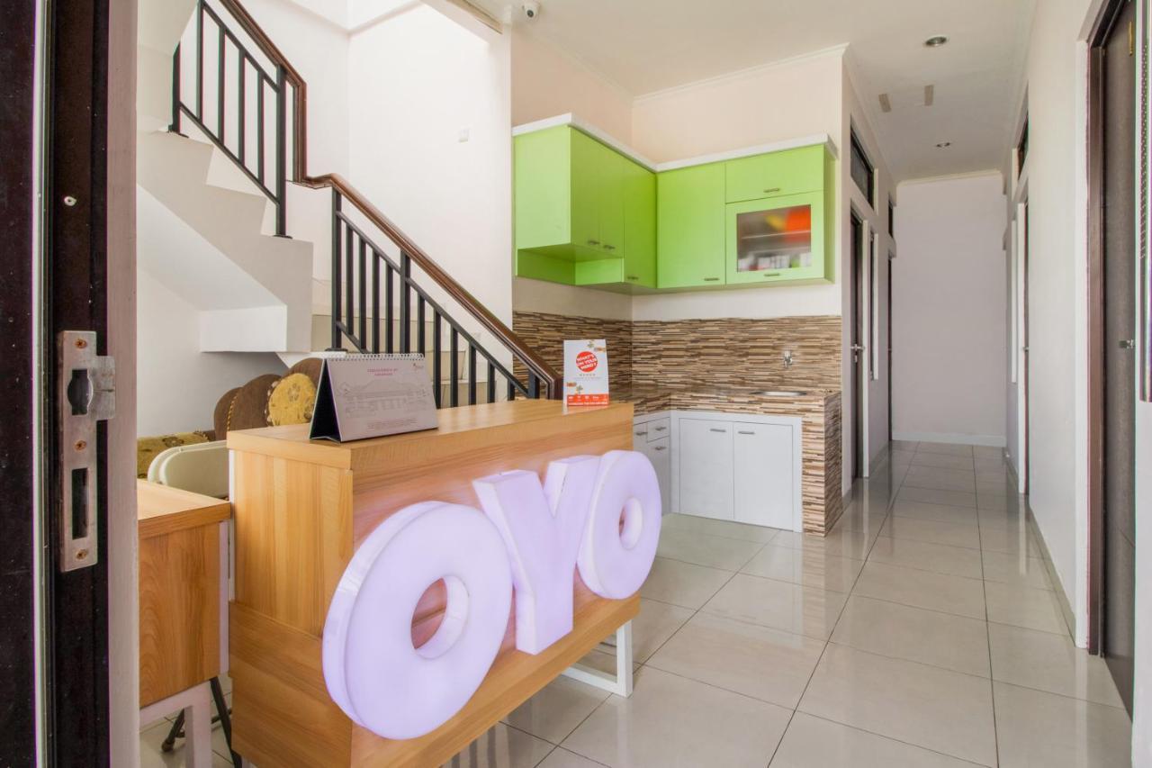 Oyo 3256 Rukost I8 Ξενοδοχείο Karawang Εξωτερικό φωτογραφία